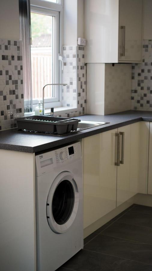 Beautifully Renovated Four Bedroom * Birmingham