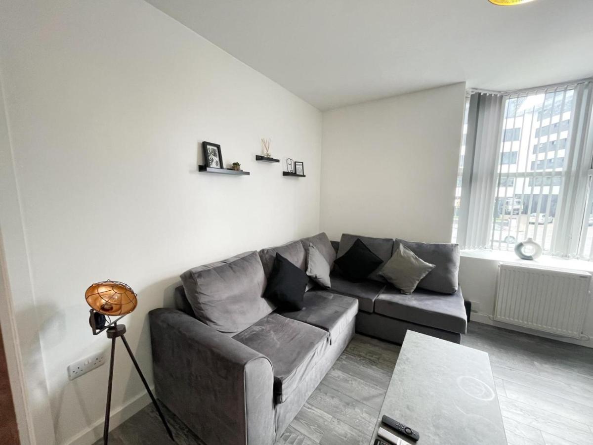 Comfortable One Bed Flat *