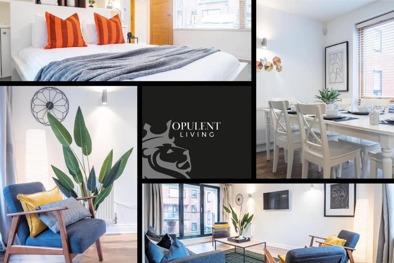 Four Bedroom Modern With Balcony & Free Parking Holiday home Birmingham