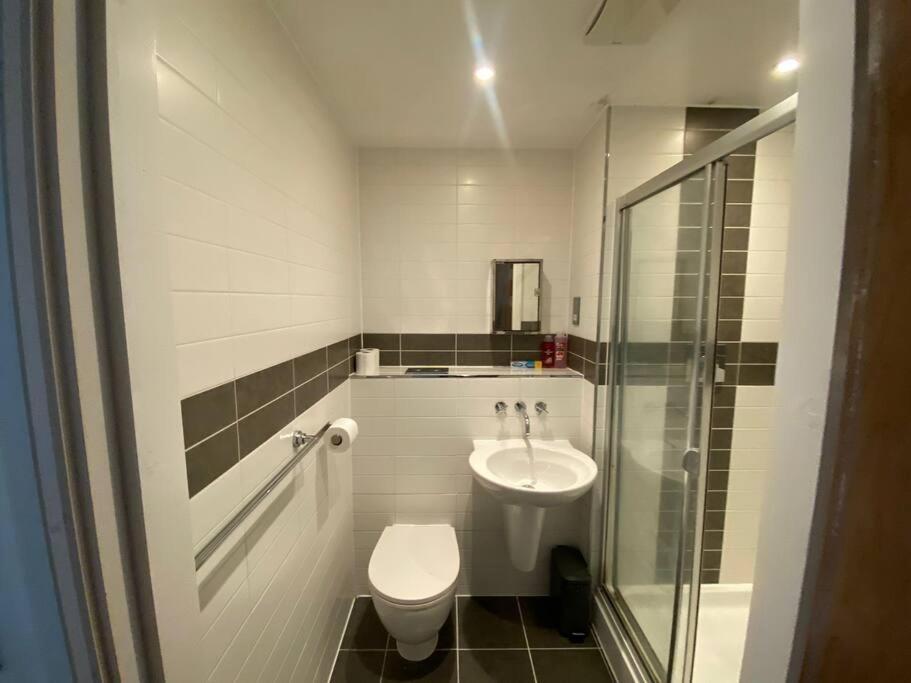Lovely 2-Bedroom Apartment In Edgbaston Hemisphere *