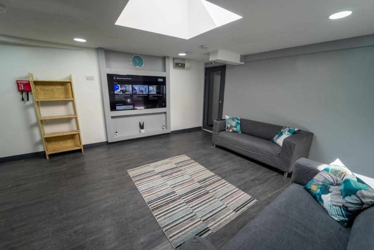 Sa Equipped 10 Mins From Centre And Next To Uob! * Birmingham