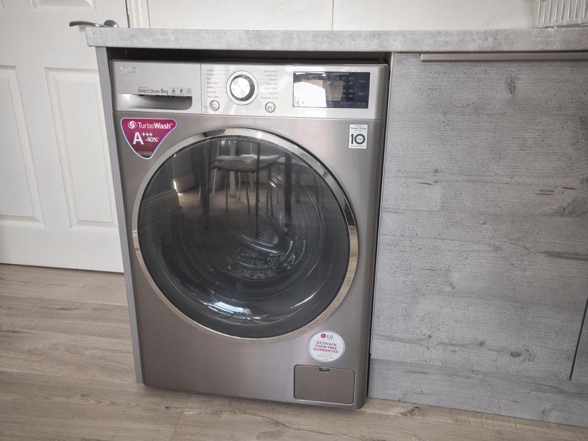 Amazing 1 Bed Flat In Lovely Area * Birmingham