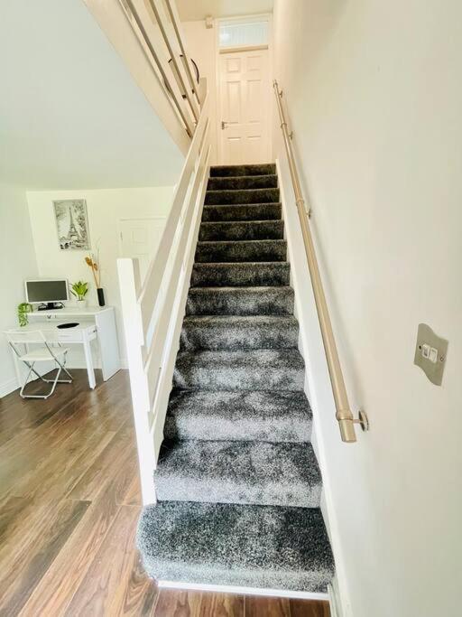 Apartment Mayfair Place - Cosy 3 Bedroom House With Free Parking Birmingham