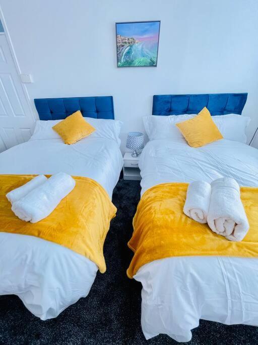 Apartment Mayfair Place - Cosy 3 Bedroom House With Free Parking *