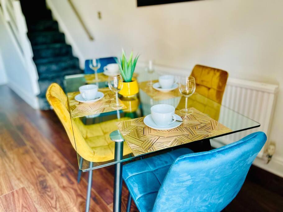 Mayfair Place - Cosy 3 Bedroom House With Free Parking * Birmingham