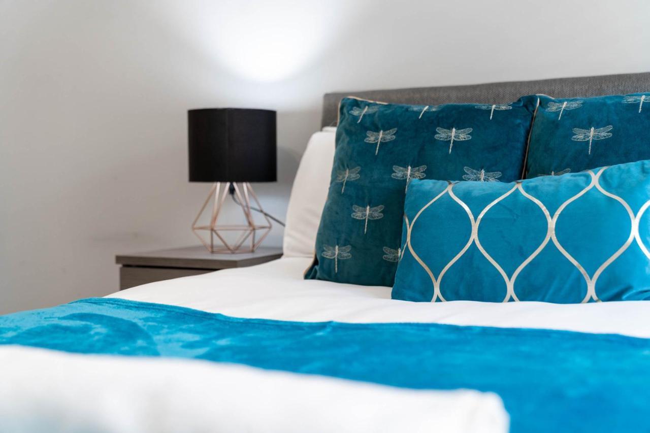 Centre - 2 Bedroom - Gated Development - Secure Parking - Netflix - Wifi -top Rated Birmingham