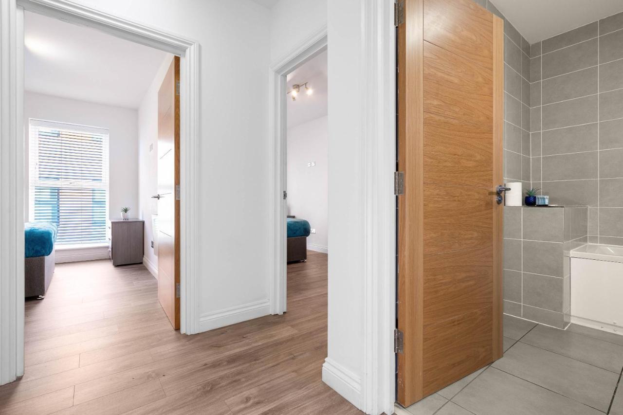 Centre - 2 Bedroom - Gated Development - Secure Parking - Netflix - Wifi -top Rated * Birmingham
