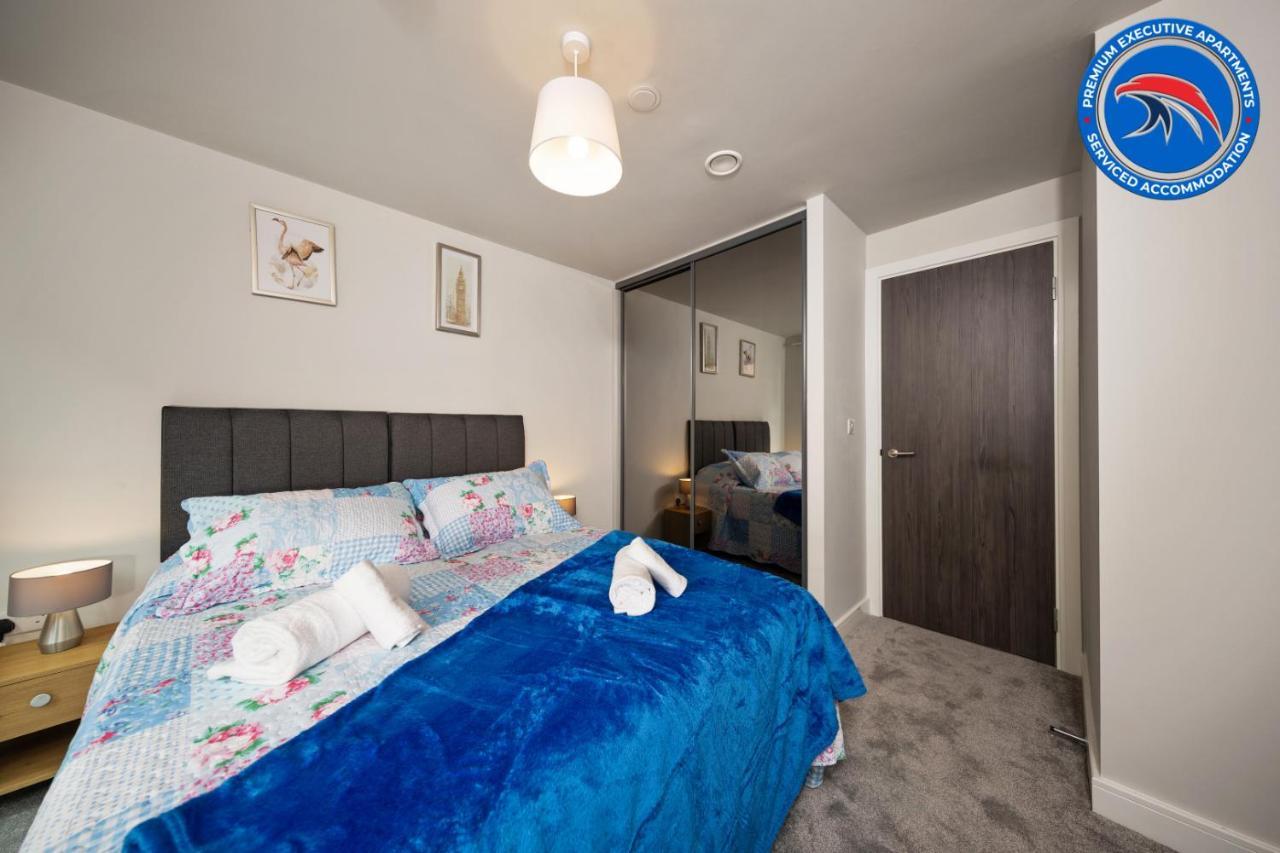 St Martins Place: Extended With Free Gym & Cinema Apartment
