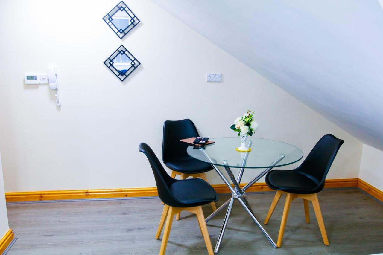 Road From 360midlands, En-suite Apartment Birmingham