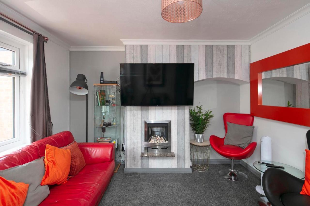 B67 Church View - 3 Bedrooms, 2 Bathrooms, Parking, Ev Charger, 欢迎