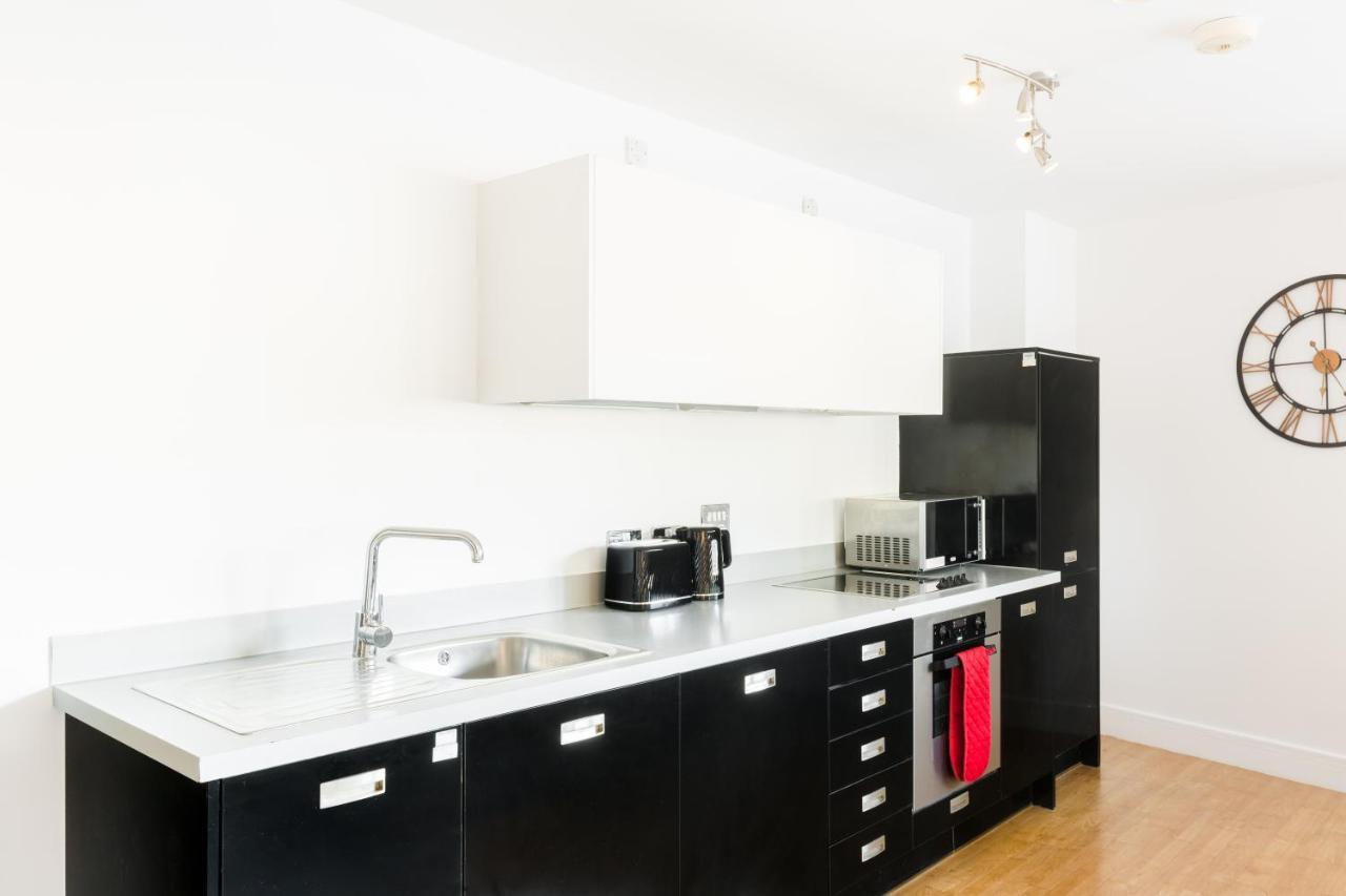 Washington 2 Bedroom By The Cube & Mailbox & Private Terrace * Birmingham