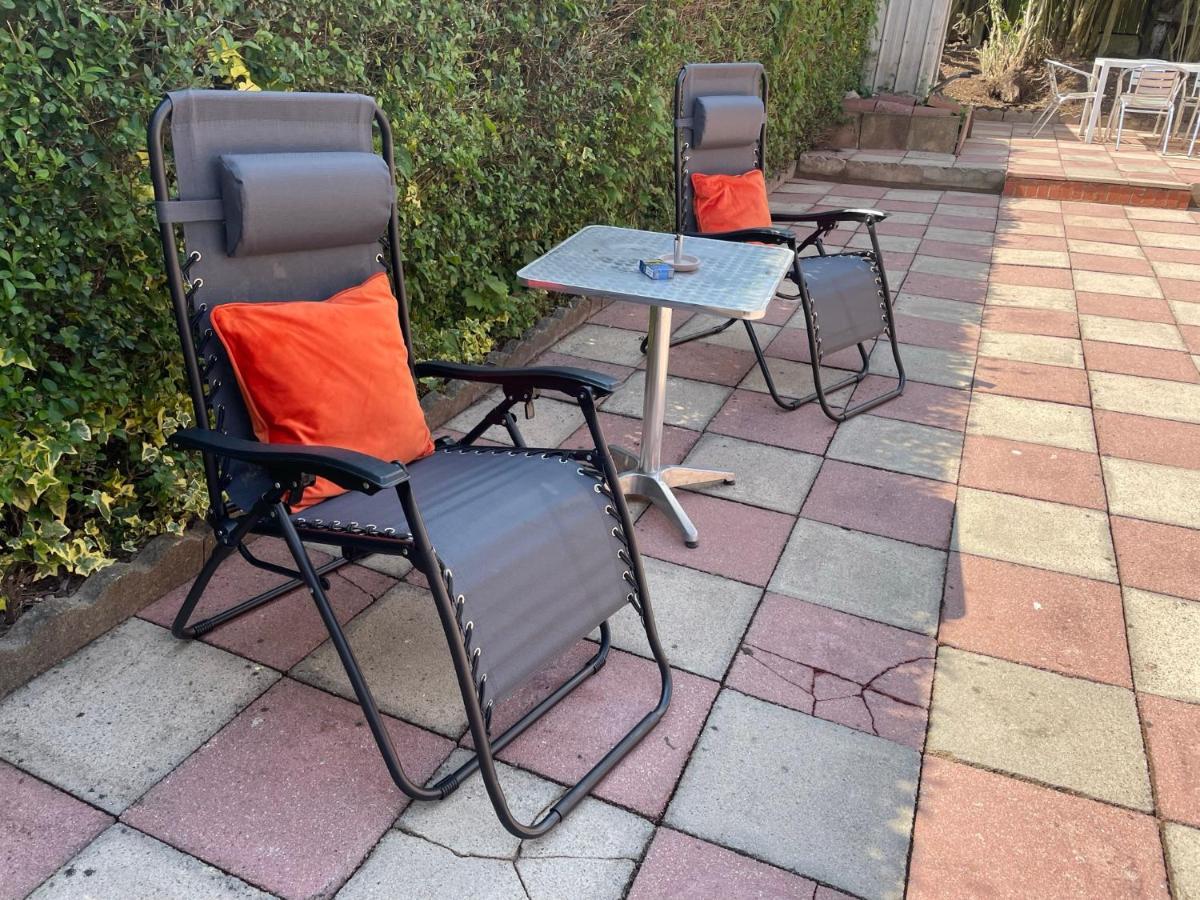 B67 Church View - 3 Bedrooms, 2 Bathrooms, Parking, Ev Charger, 欢迎 Holiday home *