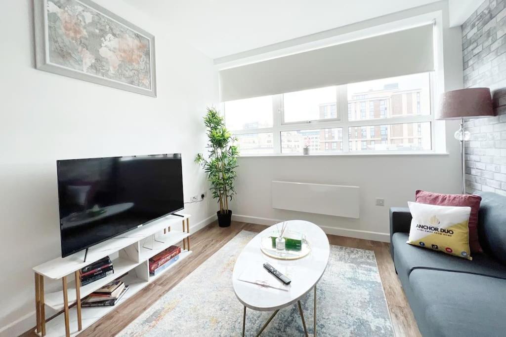 Apartment Anchor Duo
