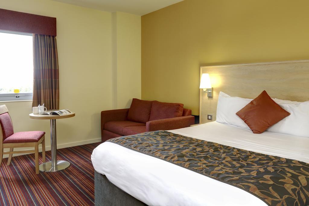 Western Metro Maypole Hotel