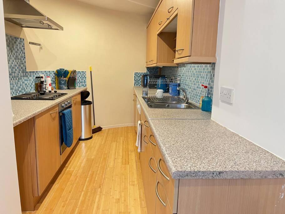 Grand City-centre + Parking Apartment Birmingham