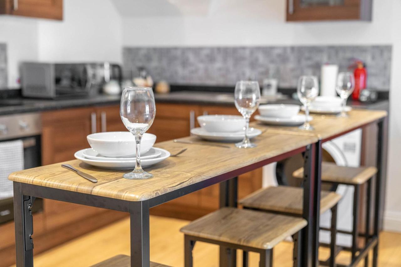 2 Bedroom Loft And Spacious Apt- One Choice Stays- Jq Apartment