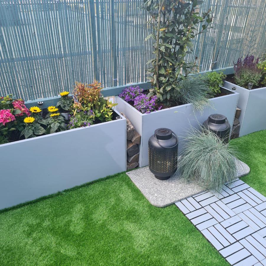 Apartment Luxury 9ine Penthouse With Garden & Jacuzzi *