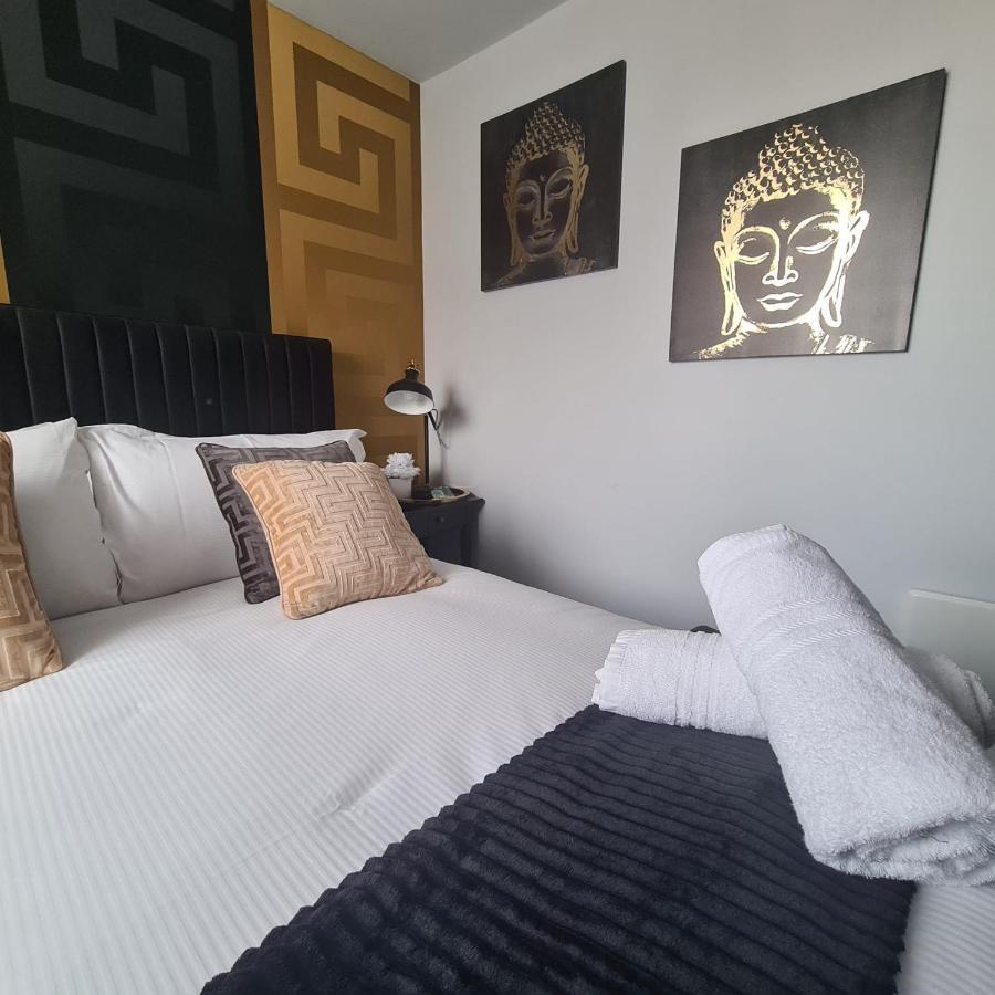 Luxury 9ine Penthouse With Garden & Jacuzzi Birmingham
