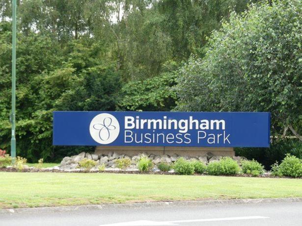 Chester House, Nec, Bham Airport, Jlr, Bham Business Park, World Holiday home Birmingham