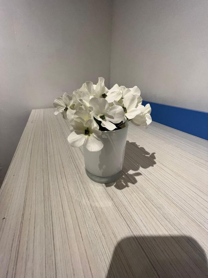 Hotel Indulge Hockley Hotel - With Free Front Parking - 10 Min Drive To Birmingham City Centre Bull Ring, Grand Central, Tesco Superstore, Primark & Commonwealth Games