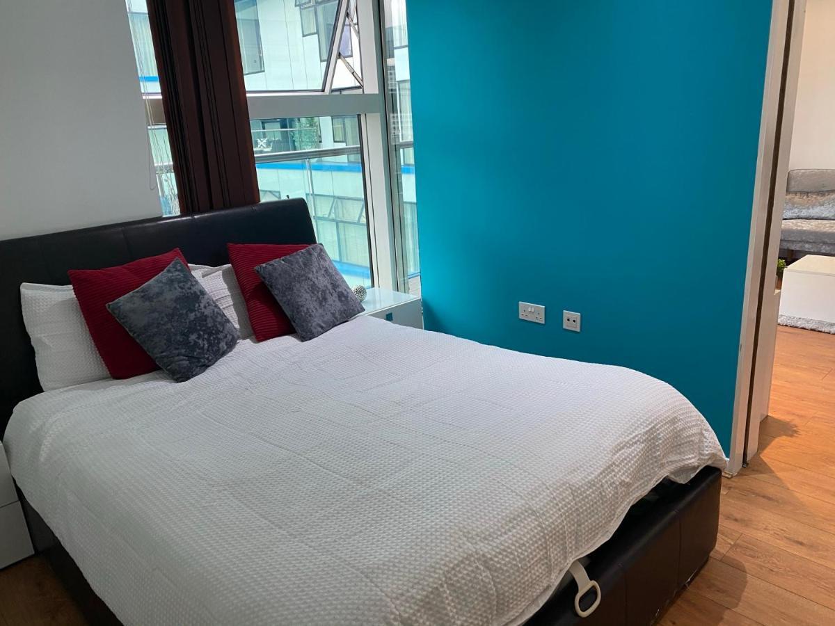Apartment Elegant One Bedroom With Balcony Recently Refurbished Netflix And Smoking Allowed
