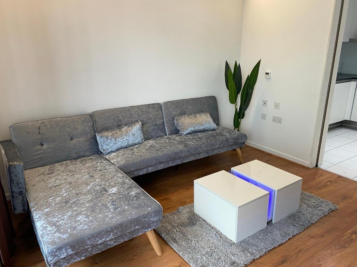 Apartment Elegant One Bedroom With Balcony Recently Refurbished Netflix And Smoking Allowed Birmingham