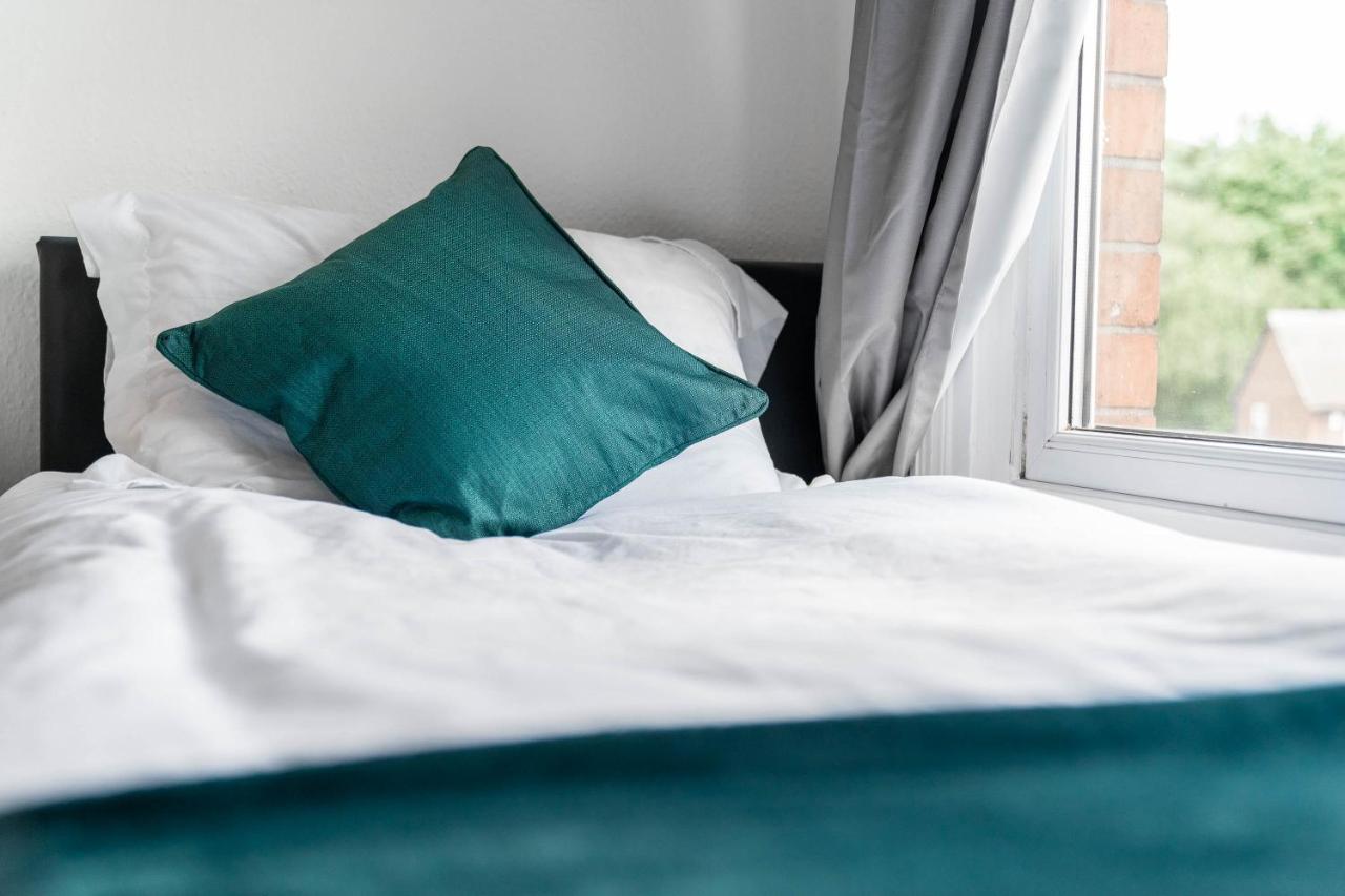 2 Bed House/edgbaston/families/contractors/parking Birmingham