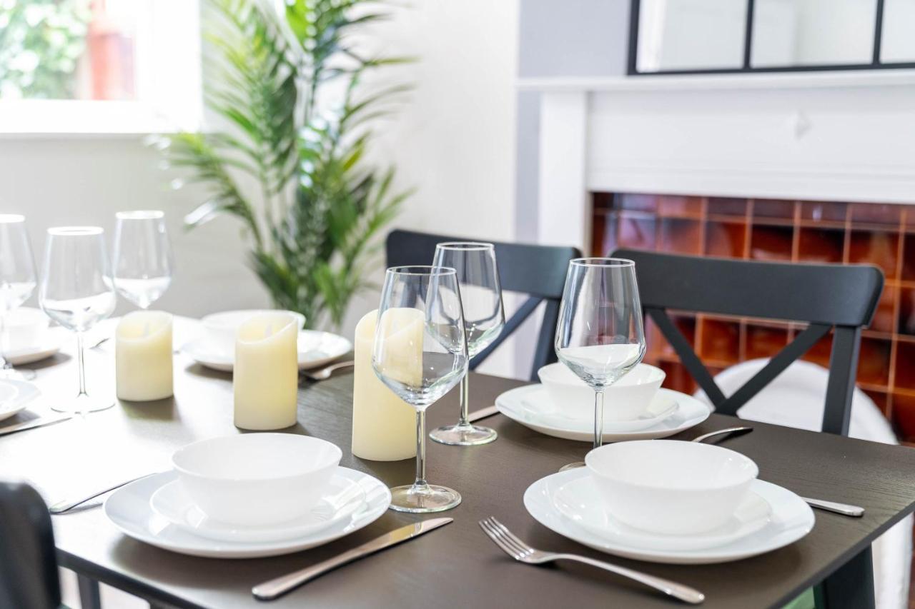 2 Bed House/edgbaston/families/contractors/parking Holiday home Birmingham