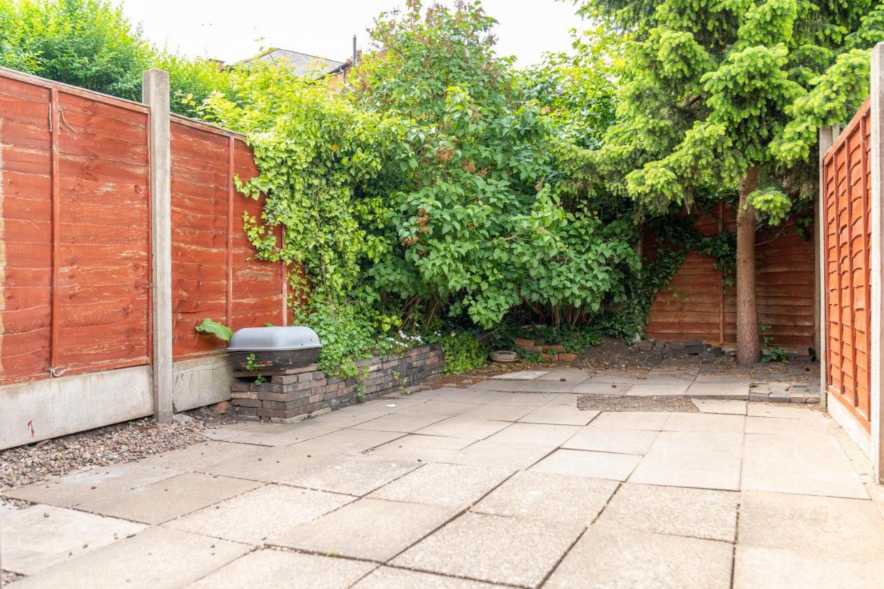 2 Bed House/edgbaston/families/contractors/parking Holiday home Birmingham