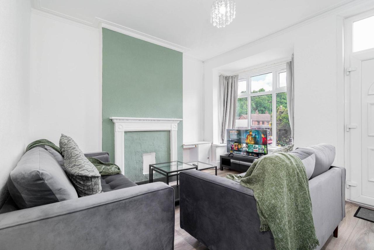 2 Bed House/edgbaston/families/contractors/parking Holiday home Birmingham