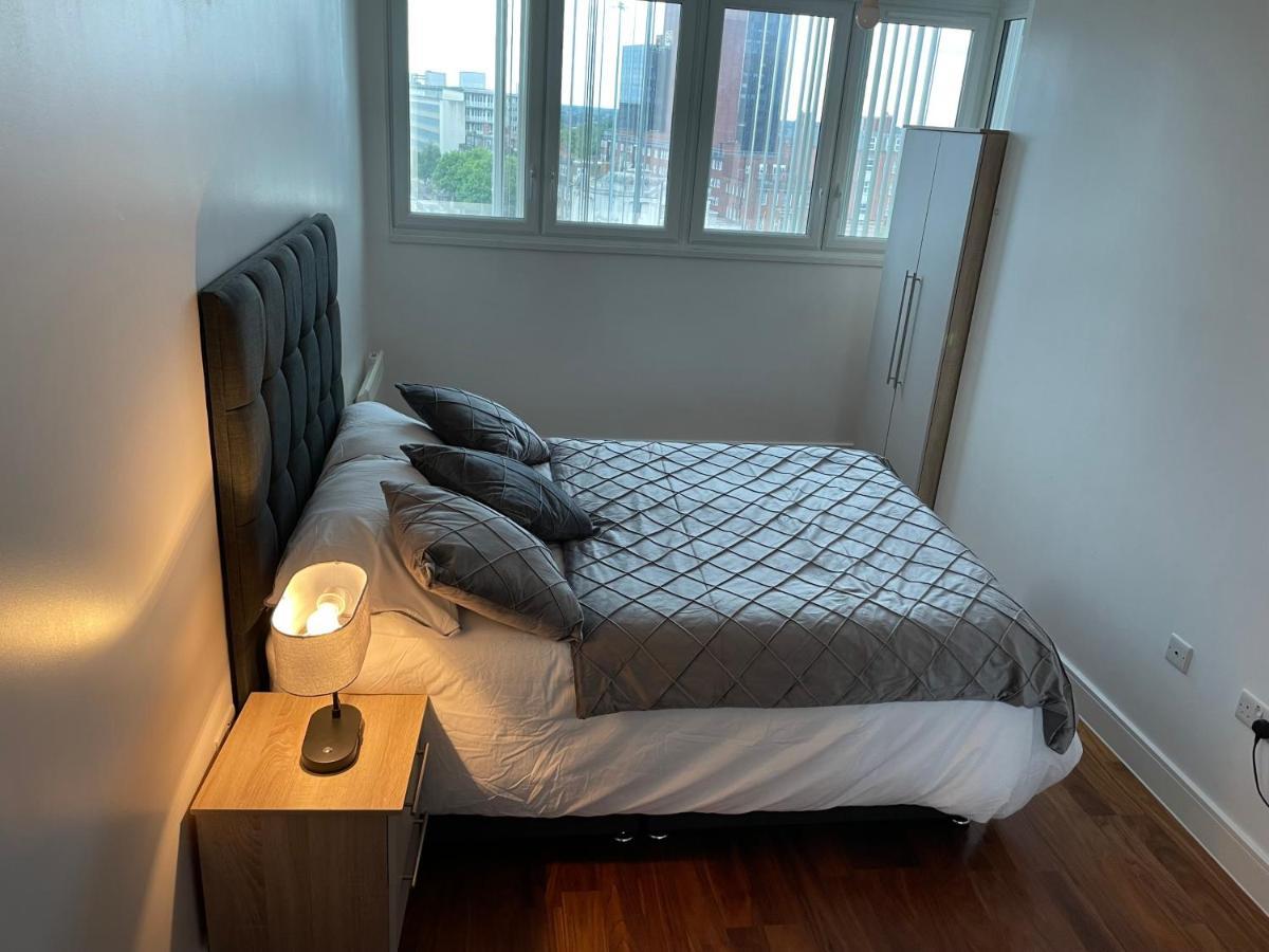 Apartment Luxe 2 Bedroom High Rise Birmingham