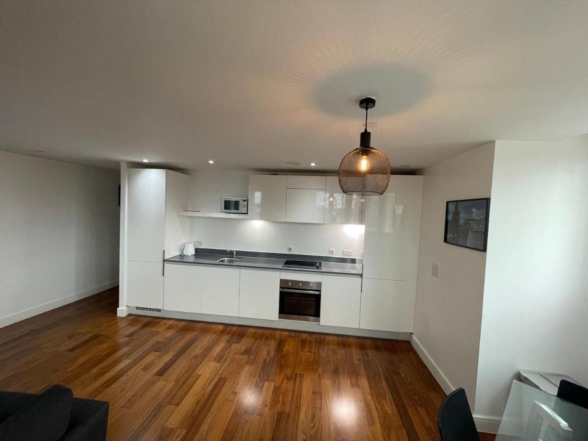 Luxe 2 Bedroom High Rise *
