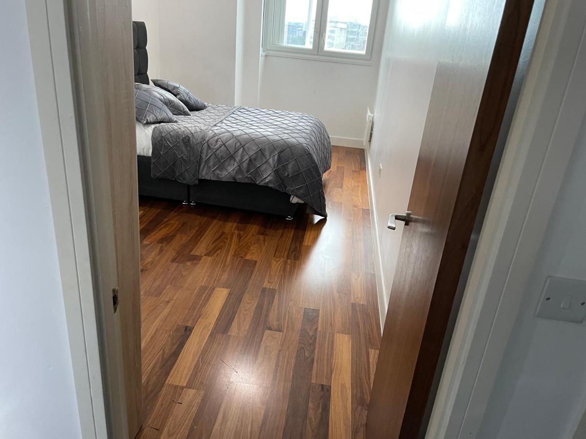 Luxe 2 Bedroom High Rise * Birmingham