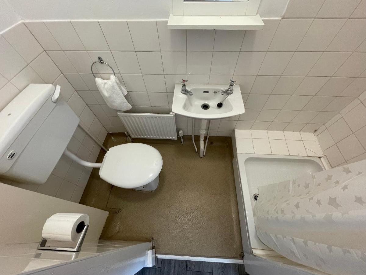 Homestay Pluxa Bearwood Hotel Double Beds With Ensuite And Car Park *