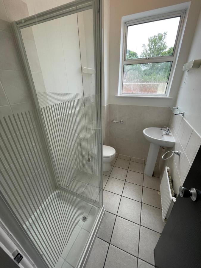 Pluxa Bearwood Hotel Double Beds With Ensuite And Car Park Birmingham