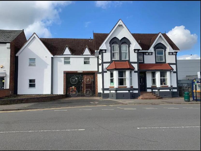 Pluxa Bearwood Hotel Double Beds With Ensuite And Car Park Homestay Birmingham