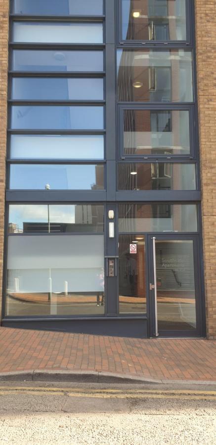 Apartment Lovely 1 Bed, Located In The Heart Of *