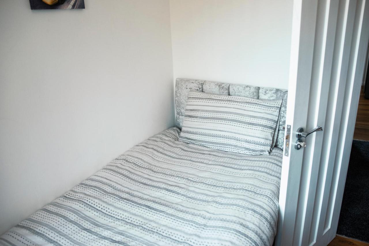 Cosy Near Nec, Bhx Bullring & Solihull Holiday home Birmingham
