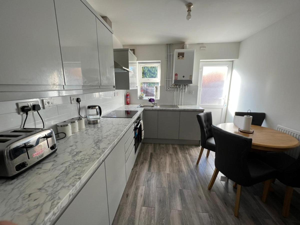 Cosy Near Nec, Bhx Bullring & Solihull *