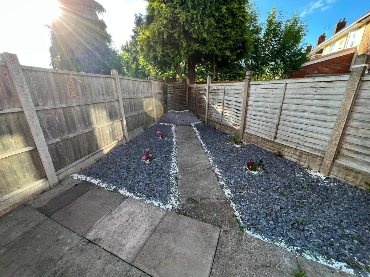Cosy Near Nec, Bhx Bullring & Solihull Holiday home