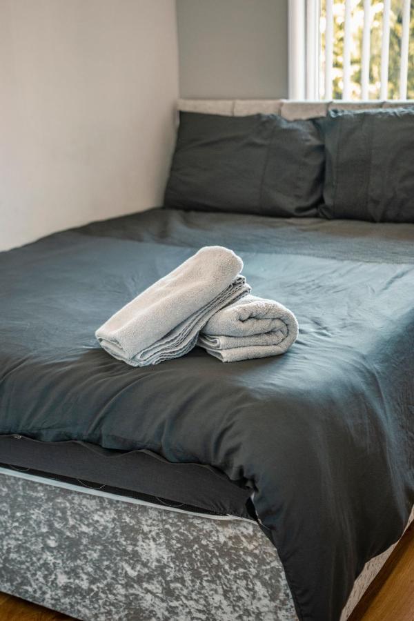 Cosy Near Nec, Bhx Bullring & Solihull Holiday home