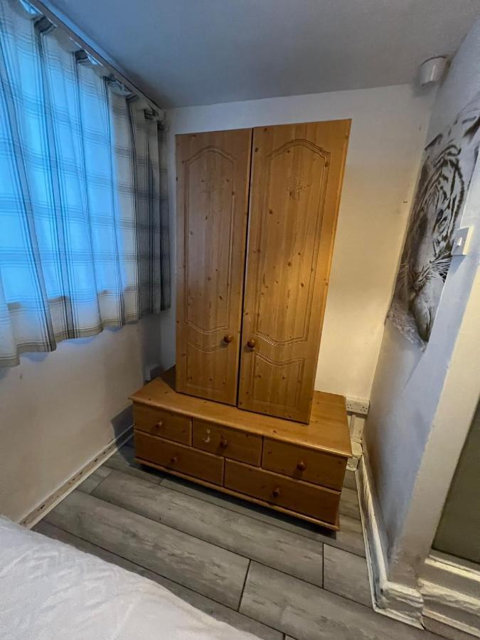 Hotel Indulge Hockley Hotel - With Free Front Parking - 10 Min Drive To Birmingham City Centre Bull Ring, Grand Central, Tesco Superstore, Primark & Commonwealth Games *