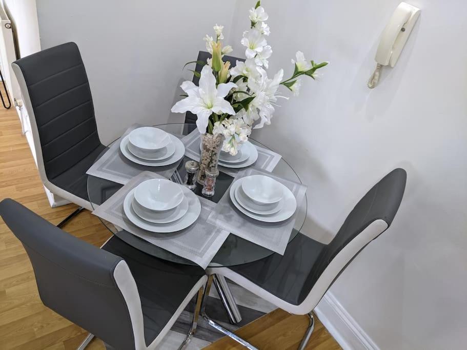 Apartment Business Bliss - Birmingham's Premier Corporate *