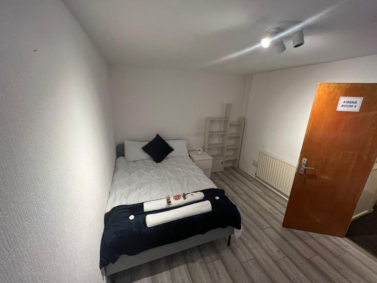 Hotel Indulge Hockley Hotel - With Free Front Parking - 10 Min Drive To Birmingham City Centre Bull Ring, Grand Central, Tesco Superstore, Primark & Commonwealth Games *