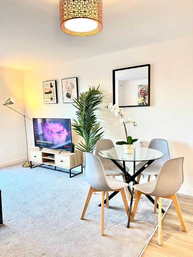 Exoticstay Apartments: Ultra-luxe City Centre Smart Apartment
