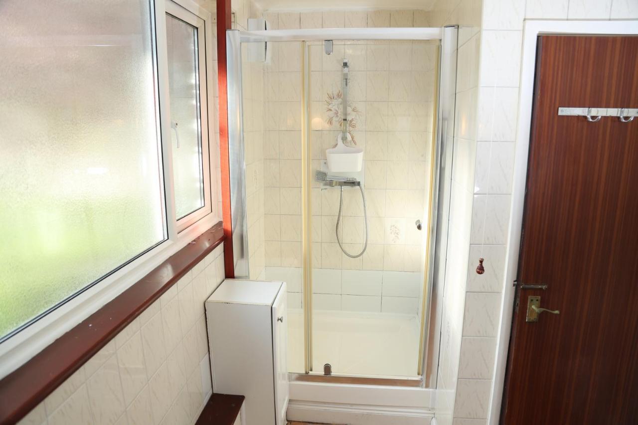 Holiday home Cosy 3-bed Nec Airport Close To Amenities Birmingham