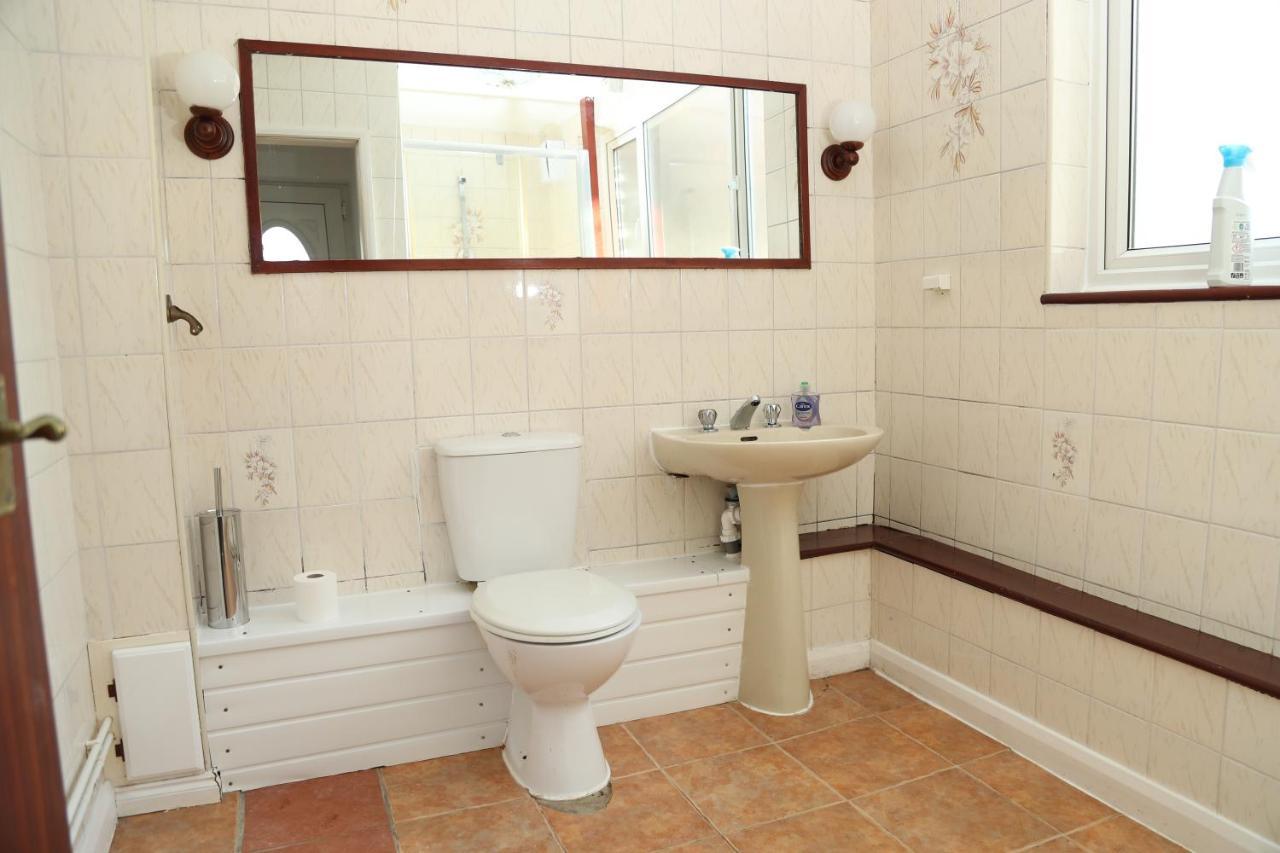 Holiday home Cosy 3-bed Nec Airport Close To Amenities Birmingham