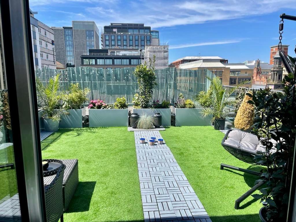 Luxury 9ine Penthouse With Garden & Jacuzzi *