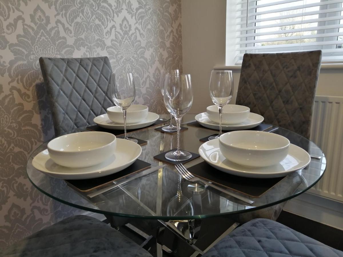 Apartment Staynec Lamprey: Luxury Nec For Corporate & Leisure *