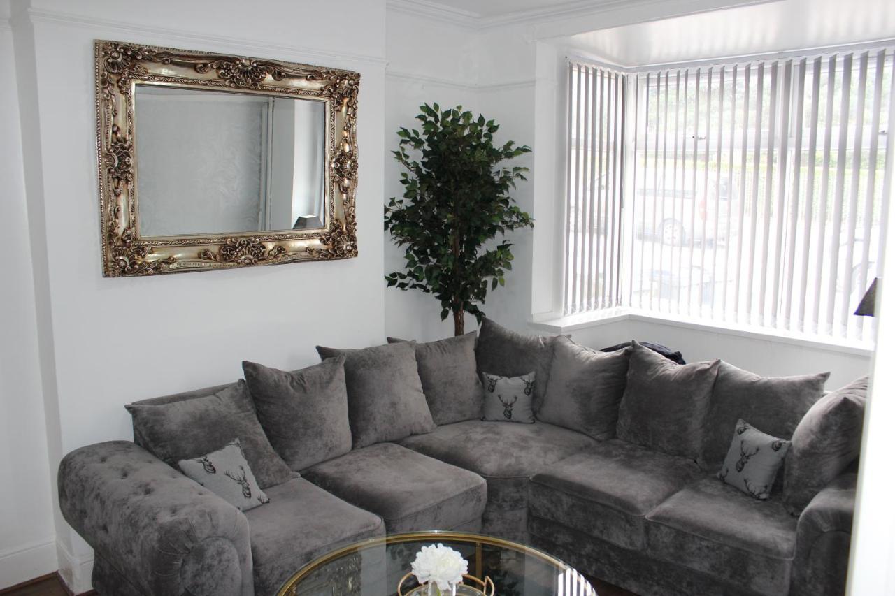Luxury 3 Bedroom House Apartment Birmingham